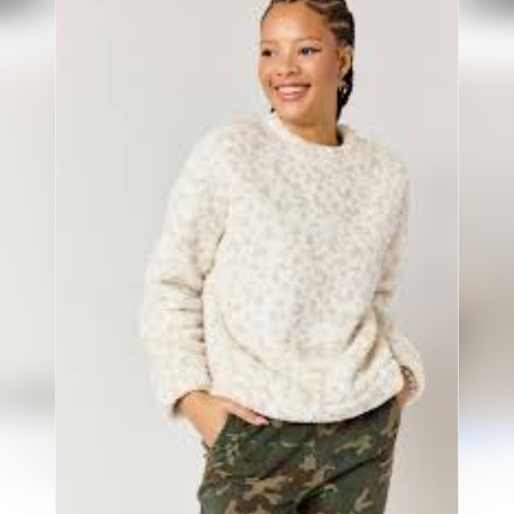 NWT Thread & Supply white leopard fuzzy pullover sweater
